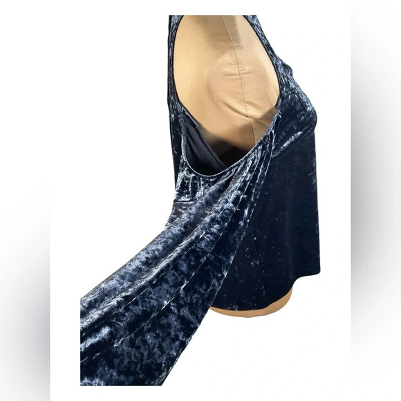American Eagle Outfitters Crushed Velvet Cold Shoulder Swing Top Size Small NWT - Picture 5 of 11